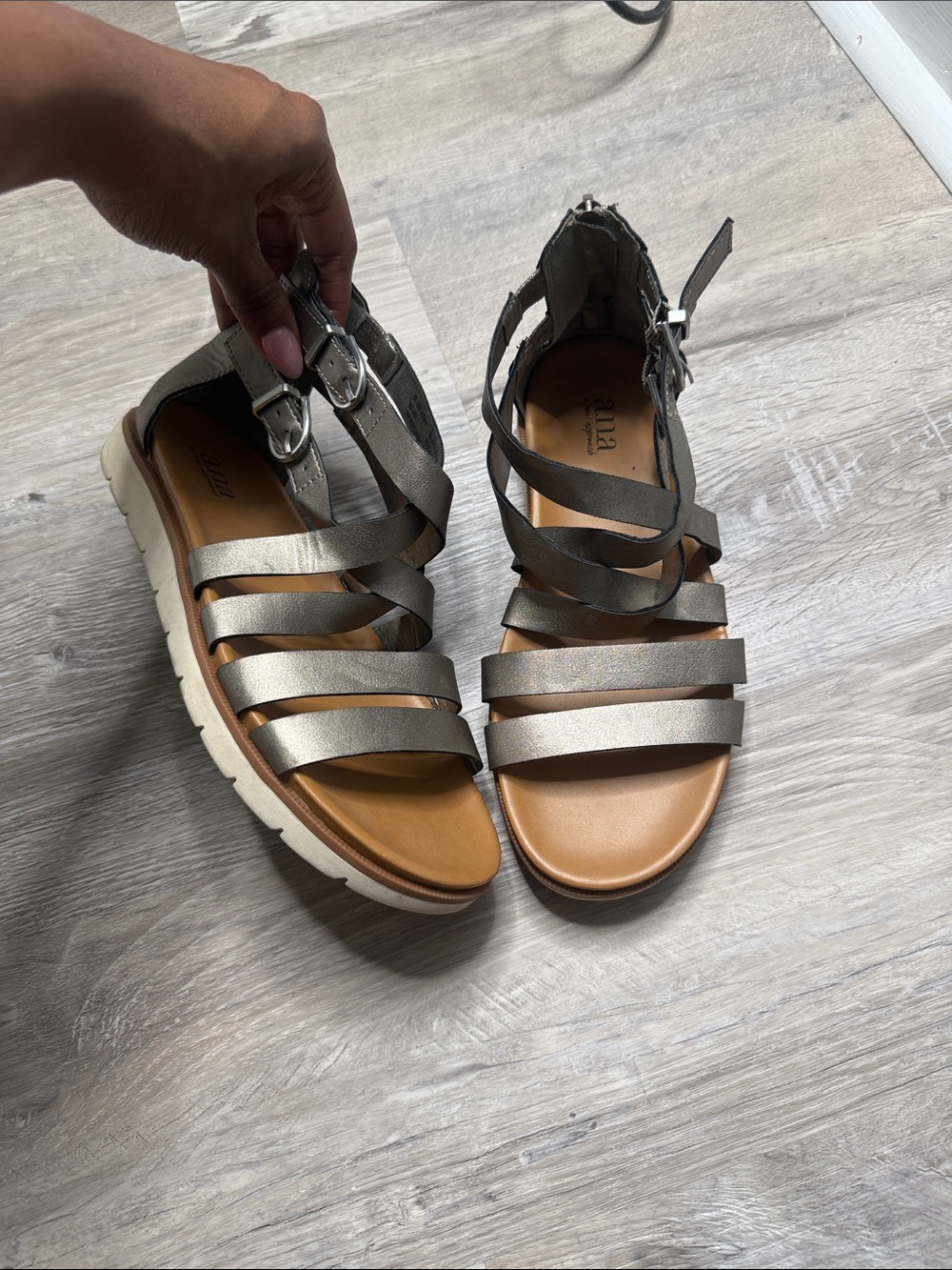 Women’s a.n.a Metallic Taupe Strappy Sandals Size 6